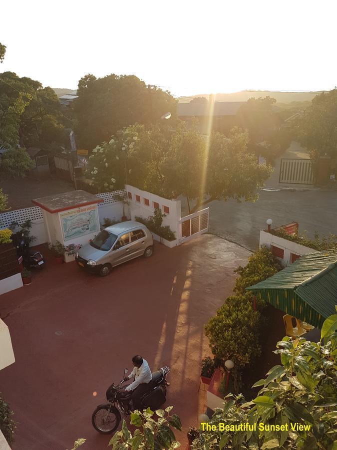 Hotel Stone House Mahābaleshwar Esterno foto