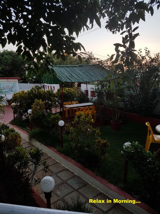 Hotel Stone House Mahābaleshwar Esterno foto